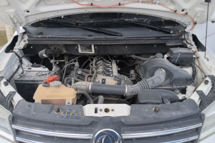 Used Dongfeng Fengon 330 2019 1.5L 330S Manual Comfort Version China VI Standard Engine Bay
