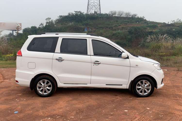 Used Dongfeng Fengon 330 2019 1.5L 330S Manual Comfort Version China VI Standard Exterior 2