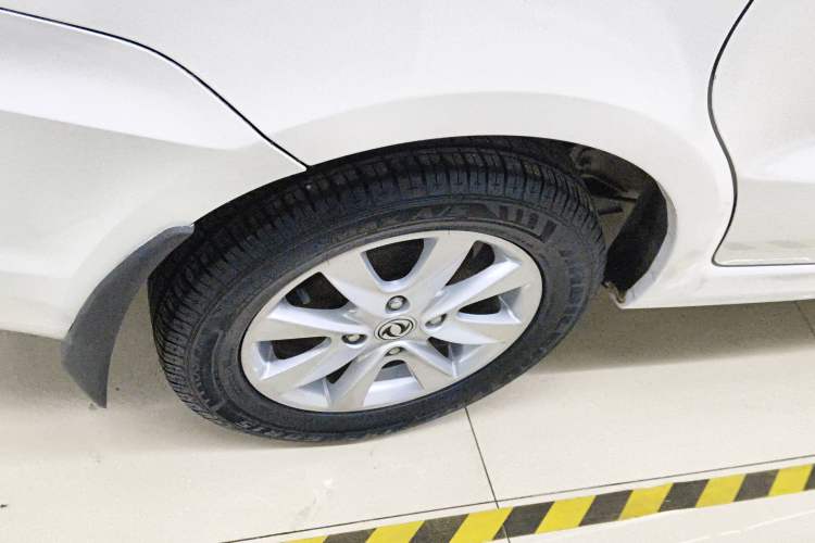 Used Dongfeng Fengon 330 2019 1.5L 330S Manual Comfort Version China VI Standard Exterior 5