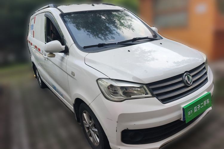 Used Dongfeng Fengon 330 2019 1.5L 330S Manual Luxury Van China VI Standard Front Right 45 Deg