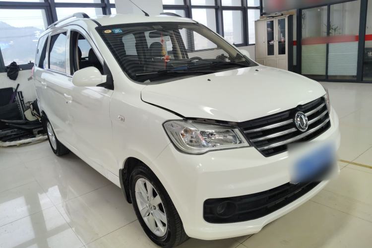 Used Dongfeng Fengon 330 2019 1.5L 330S Manual Comfort Version China VI Standard Front Right 45 Deg
