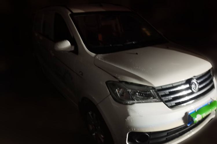 Used Dongfeng Fengon 330 2019 1.5L 330S Manual Luxury Van China VI Standard Front Right 45 Deg