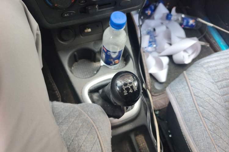 Used Dongfeng Fengon 330 2019 1.5L 330S Manual Luxury Van China VI Standard Gear Lever