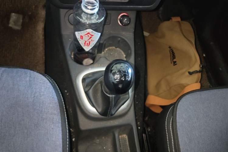 Used Dongfeng Fengon 330 2019 1.5L 330S Manual Luxury Van China VI Standard Gear Lever