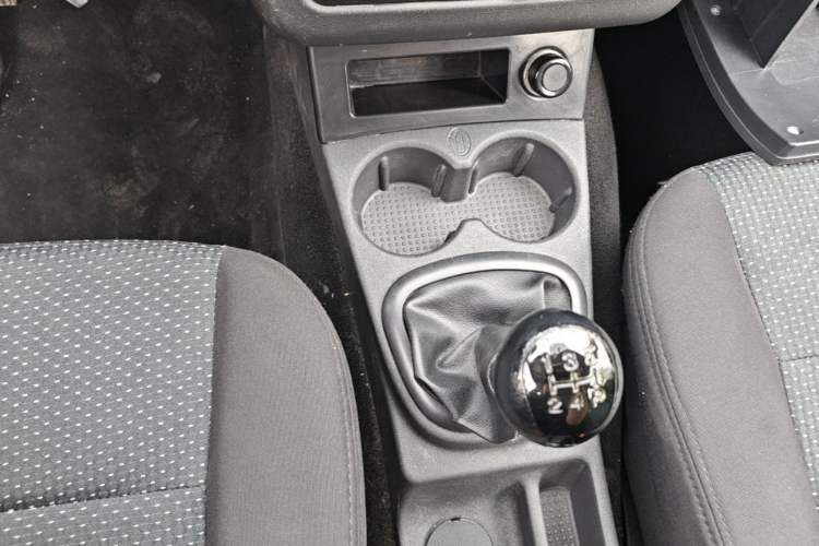 Used Dongfeng Fengon 330 2019 1.5L Manual Practical II China VI Gear Lever