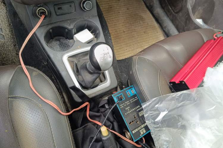Used Dongfeng Fengon 330 2019 1.5L 330S Manual Comfort Version China VI Standard Gear Lever