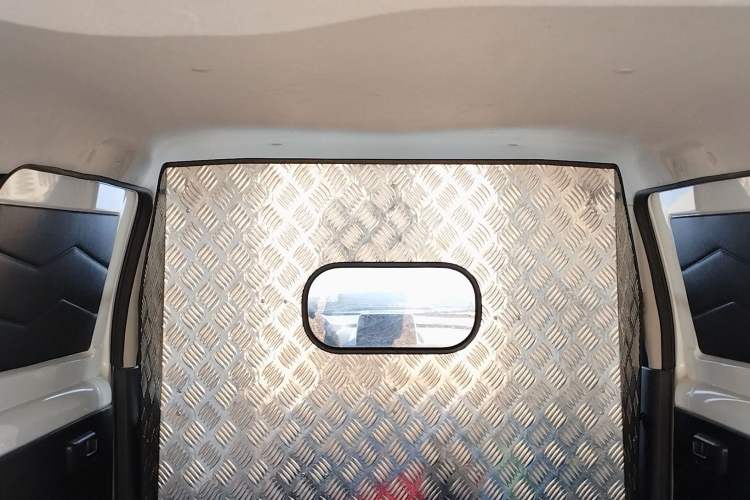 Used Dongfeng Fengon 330 2019 1.5L 330S Manual Luxury Van China VI Standard Headliner