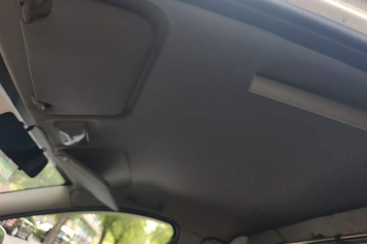 Used Dongfeng Fengon 330 2019 1.5L 330S Manual Luxury Van China VI Standard Headliner