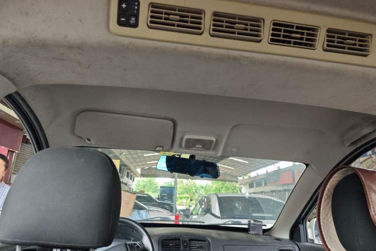 Used Dongfeng Fengon 330 2019 1.5L Manual Practical II China VI Headliner