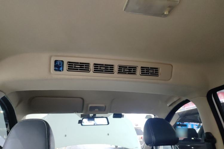 Used Dongfeng Fengon 330 2019 1.5L 330S Manual Comfort Version China VI Standard Headliner