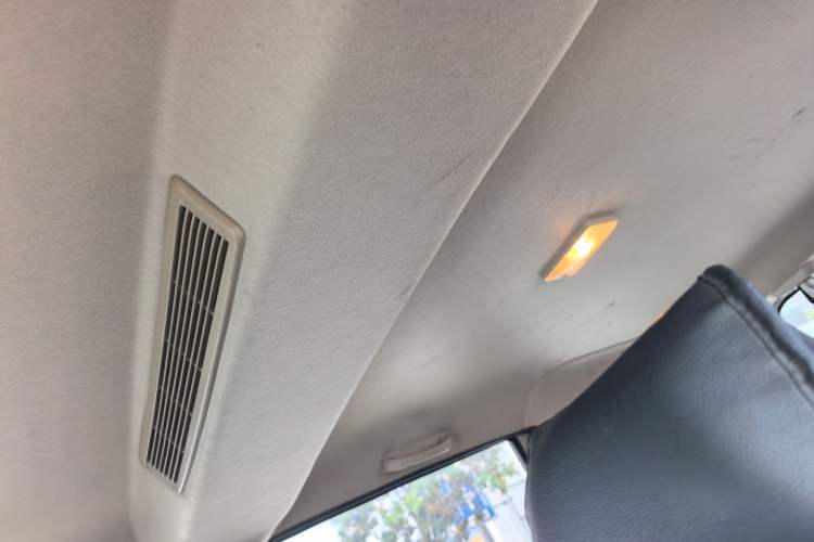 Used Dongfeng Fengon 330 2019 1.5L 330S Manual Comfort Version China VI Standard Headliner