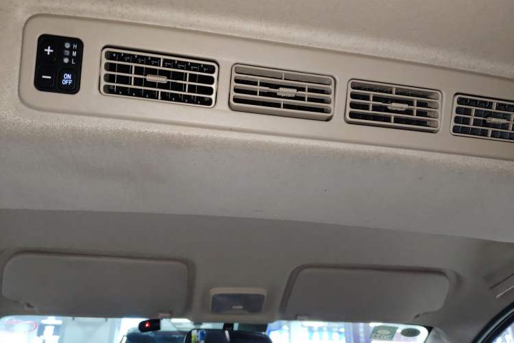 Used Dongfeng Fengon 330 2019 1.5L 330S Manual Comfort Version China VI Standard Headliner