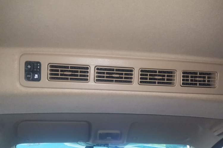 Used Dongfeng Fengon 330 2019 1.5L 330S Manual Comfort Version China VI Standard Headliner