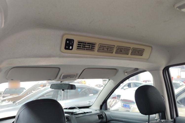 Used Dongfeng Fengon 330 2019 1.5L Manual Utility Grade I China VI Headliner