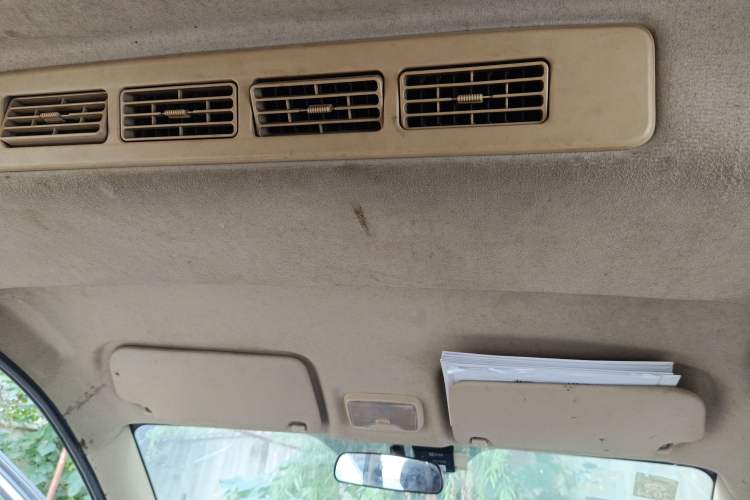 Used Dongfeng Fengon 330 2019 1.5L 330S Manual Comfort Version China VI Standard Headliner