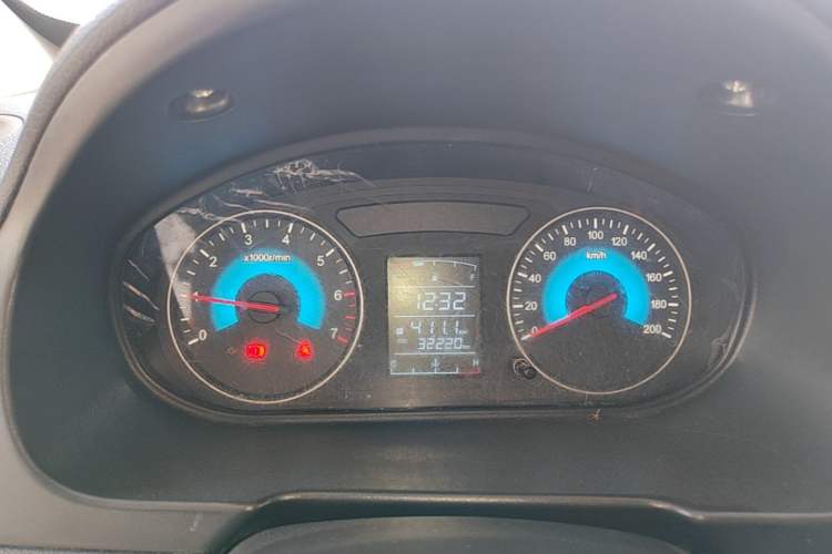 Used Dongfeng Fengon 330 2019 1.5L Manual Practical II China VI Instrument Cluster