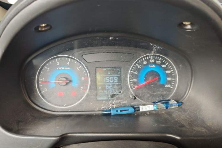 Used Dongfeng Fengon 330 2019 1.5L Manual Practical II China VI Instrument Cluster