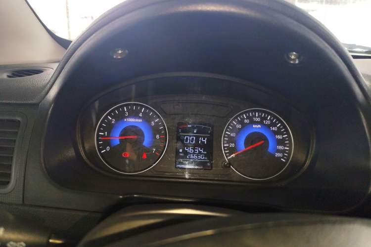 Used Dongfeng Fengon 330 2019 1.5L Manual Utility Grade I China VI Instrument Cluster