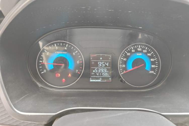 Used Dongfeng Fengon 330 2019 1.5L 330S Manual Comfort Version China VI Standard Instrument Cluster