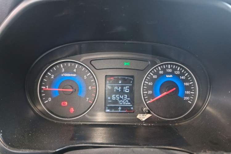 Used Dongfeng Fengon 330 2019 1.5L 330S Manual Luxury Van China VI Standard Instrument Cluster