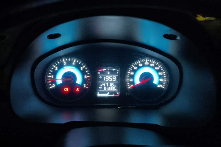 Used Dongfeng Fengon 330 2019 1.5L Manual Practical II China VI Instrument Cluster