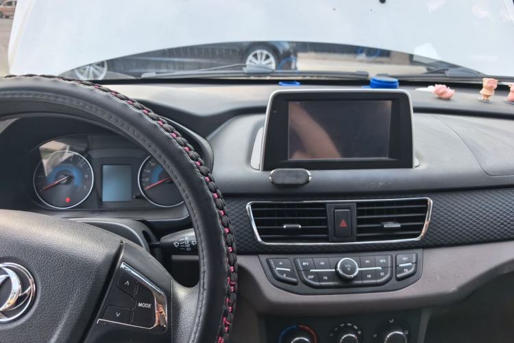 Used Dongfeng Fengon 330 2019 1.5L 330S Manual Comfort Version China VI Standard Instrument Cluster