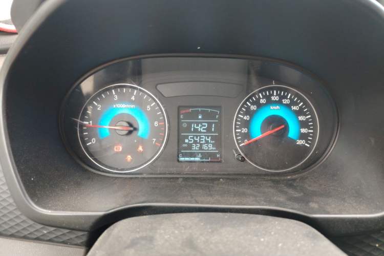 Used Dongfeng Fengon 330 2019 1.5L 330S Manual Comfort Version China VI Standard Instrument Cluster