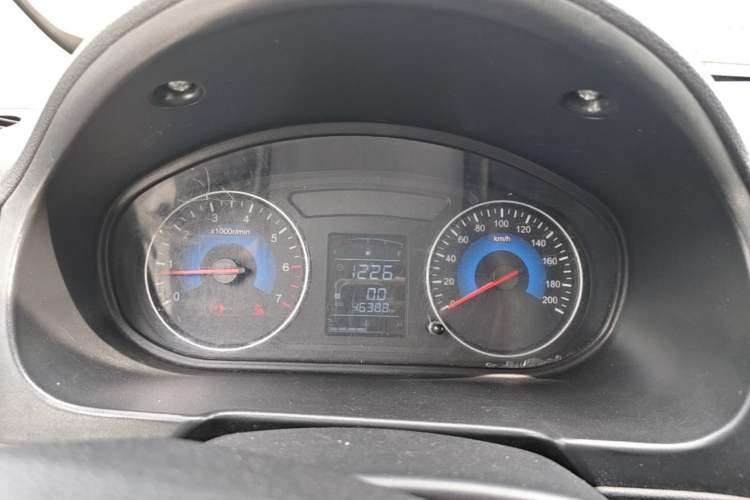 Used Dongfeng Fengon 330 2019 1.5L Manual Practical II China VI Instrument Cluster