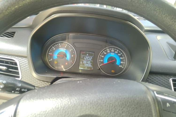 Used Dongfeng Fengon 330 2019 1.5L 330S Manual Comfort Version China VI Standard Instrument Cluster
