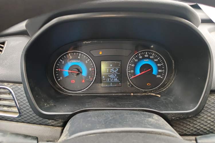 Used Dongfeng Fengon 330 2019 1.5L 330S Manual Comfort Version China VI Standard Instrument Cluster