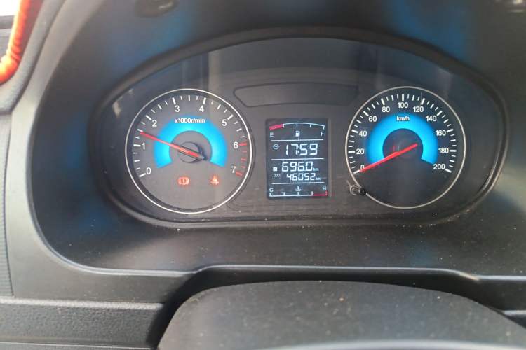 Used Dongfeng Fengon 330 2019 1.5L Manual Practical II China VI Instrument Cluster