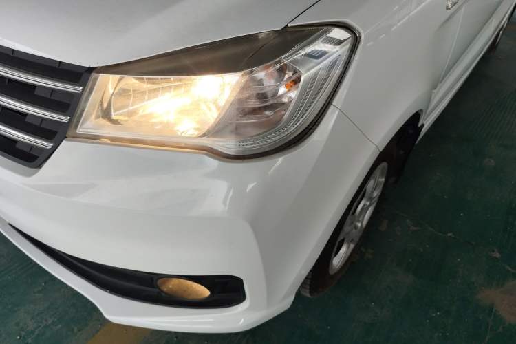 Used Dongfeng Fengon 330 2019 1.5L Manual Utility Grade I China VI Left Front Headlight