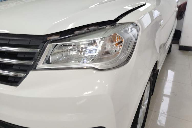 Used Dongfeng Fengon 330 2019 1.5L 330S Manual Comfort Version China VI Standard Left Front Headlight
