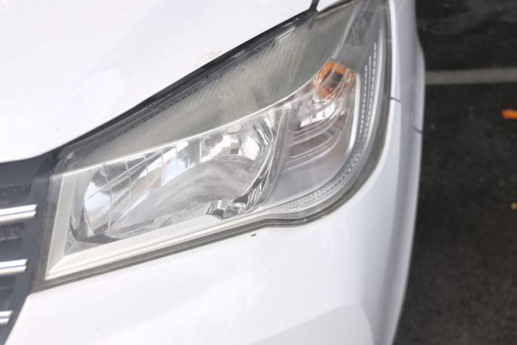 Used Dongfeng Fengon 330 2019 1.5L 330S Manual Comfort Version China VI Standard Left Front Headlight