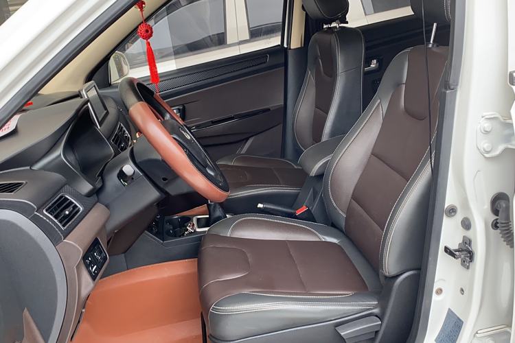 Used Dongfeng Fengon 330 2019 1.5L 330S Manual Comfort Version China VI Standard Left Front Seat