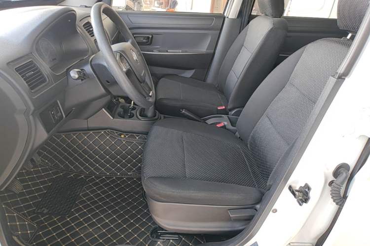 Used Dongfeng Fengon 330 2019 1.5L Manual Practical II China VI Left Front Seat