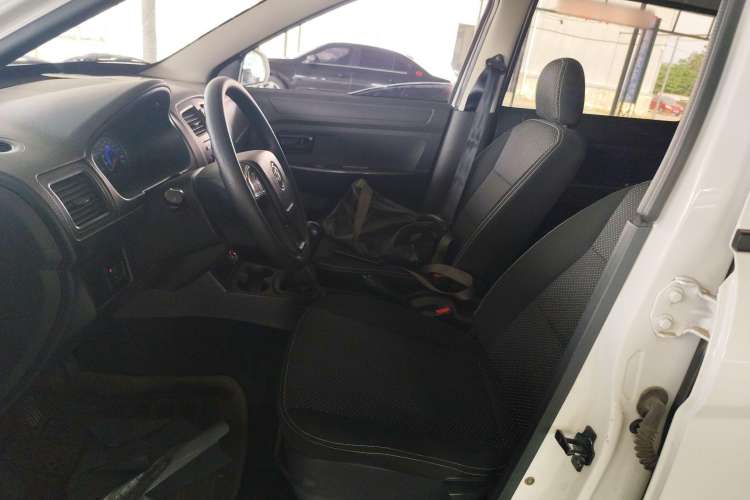 Used Dongfeng Fengon 330 2019 1.5L Manual Utility Grade I China VI Left Front Seat
