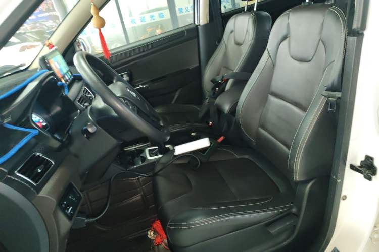 Used Dongfeng Fengon 330 2019 1.5L 330S Manual Comfort Version China VI Standard Left Front Seat