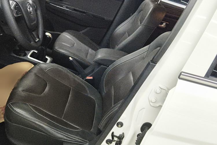 Used Dongfeng Fengon 330 2019 1.5L 330S Manual Comfort Version China VI Standard Left Front Seat
