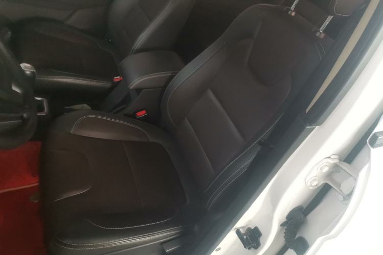 Used Dongfeng Fengon 330 2019 1.5L 330S Manual Comfort Version China VI Standard Left Front Seat