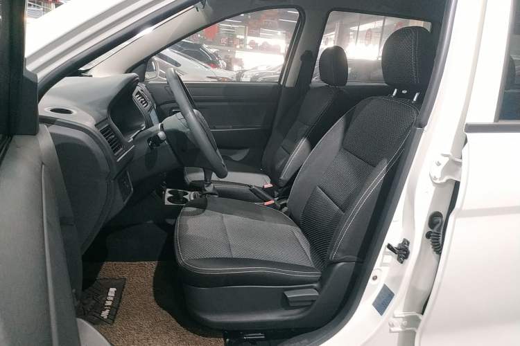 Used Dongfeng Fengon 330 2019 1.5L Manual Practical II China VI Left Front Seat
