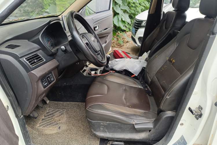 Used Dongfeng Fengon 330 2019 1.5L 330S Manual Comfort Version China VI Standard Left Front Seat