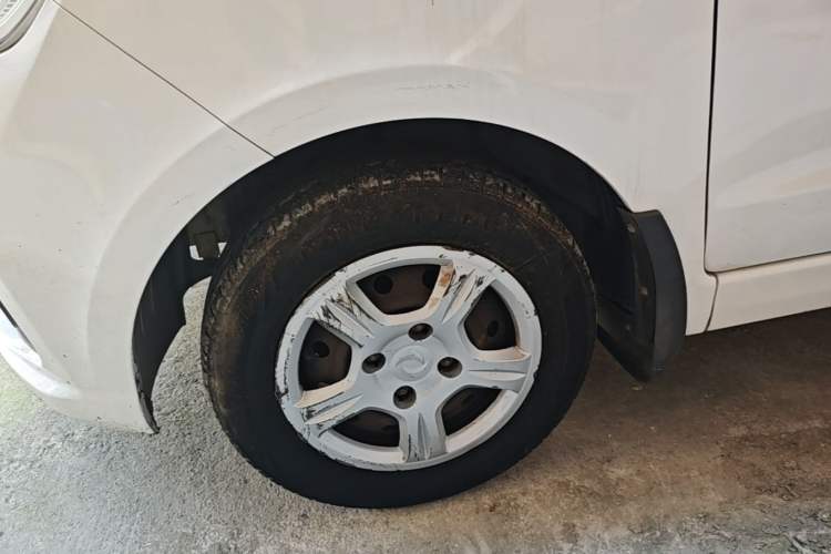 Used Dongfeng Fengon 330 2019 1.5L Manual Utility Grade I China VI Left Front Wheel Hub