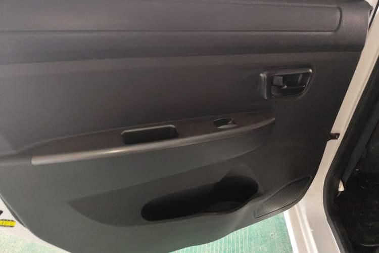 Used Dongfeng Fengon 330 2019 1.5L Manual Utility Grade I China VI Left Rear Door Interior