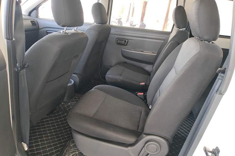 Used Dongfeng Fengon 330 2019 1.5L Manual Practical II China VI Left Rear Seat