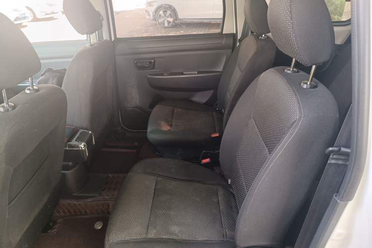 Used Dongfeng Fengon 330 2019 1.5L Manual Utility Grade I China VI Left Rear Seat