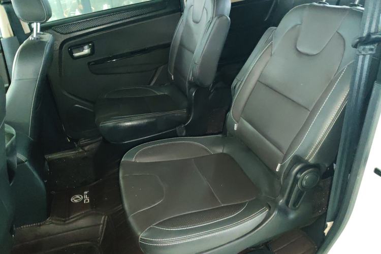 Used Dongfeng Fengon 330 2019 1.5L 330S Manual Comfort Version China VI Standard Left Rear Seat