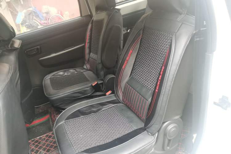 Used Dongfeng Fengon 330 2019 1.5L Manual Practical II China VI Left Rear Seat