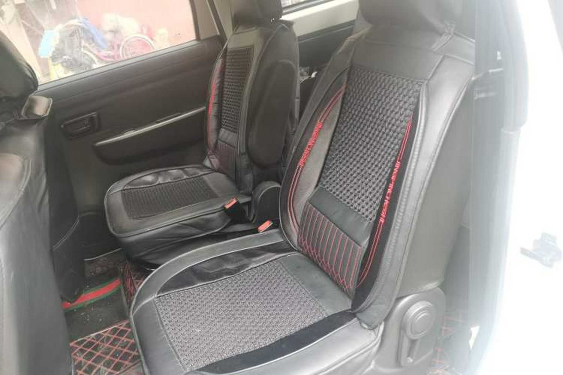 Used Dongfeng Fengon 330 2019 1.5L Manual Practical II China VI Left Rear Seat
