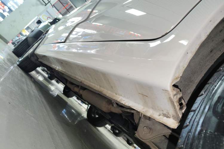 Used Dongfeng Fengon 330 2019 1.5L 330S Manual Comfort Version China VI Standard Left Side Sill